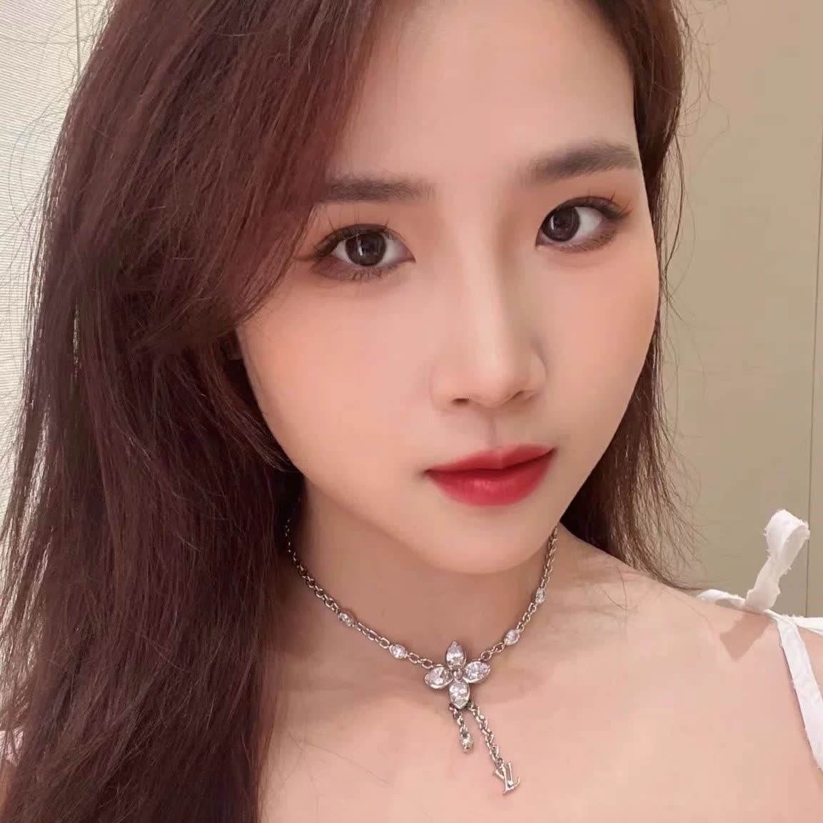 Louis Vuitton Silver Flower Necklace with Diamonds